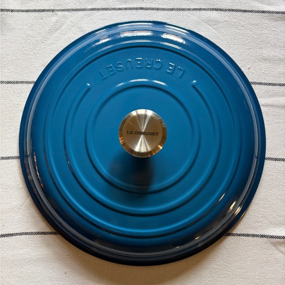 Le Creuset Marseille Blue #32 Cast Iron Lid